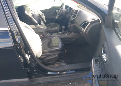 2019 Jeep Cherokee Latitude Plus Fwd z USA, uszkodzony, nr VIN 1C4PJLLB8KD202039